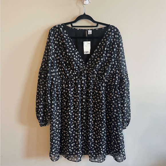 H&M | Dresses | Hm Black Babydoll Floral Mini Dress | Poshmark